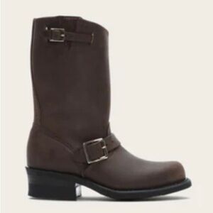 FRYE Sz 7.5 Engineer Style Vintage Chocolate Brown Leather Buckles Moto Boots